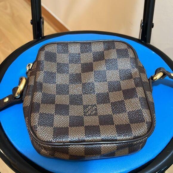 Rift crossbody bag - Picture 8 of 17